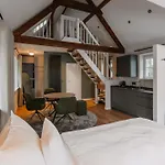 Kavalierhaus - Burg Heppingen *