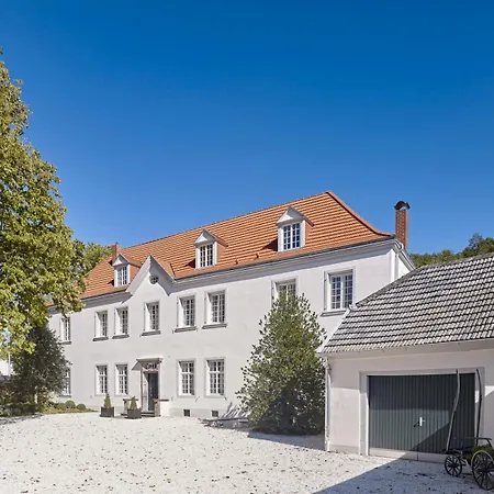 Casa de Férias Kavalierhaus - Burg Heppingen