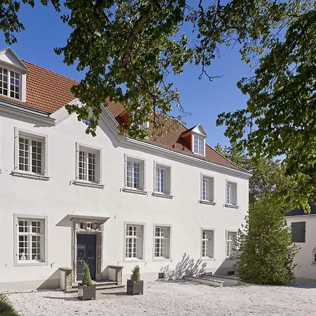 Kavalierhaus - Burg Heppingen *