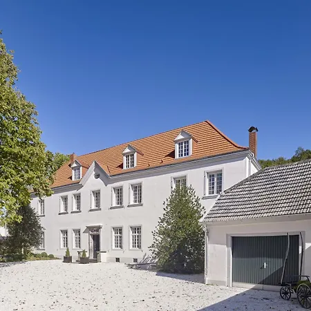 Kavalierhaus - Burg Heppingen